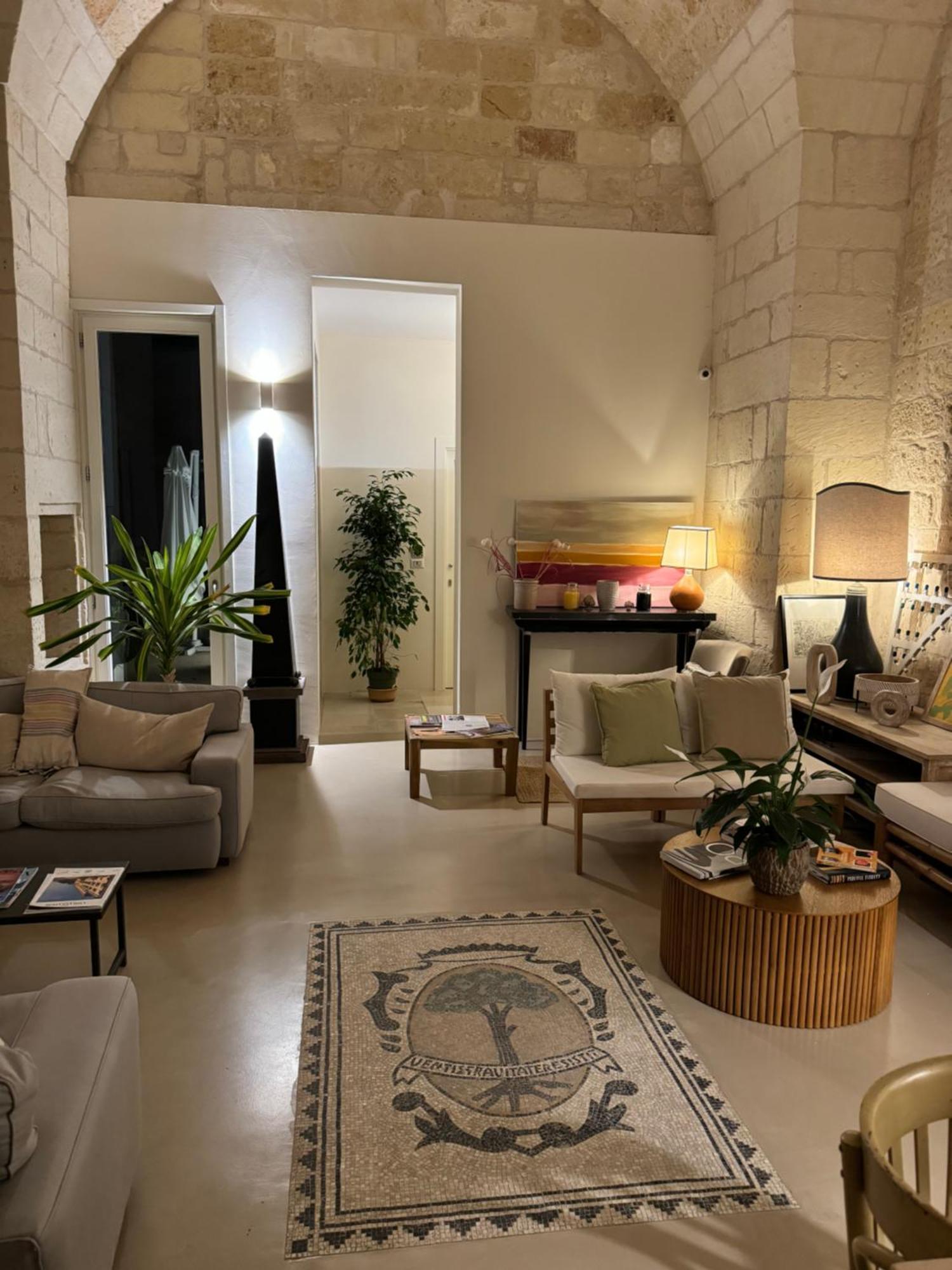 Luleccio Aparthotel Lecce Exterior foto